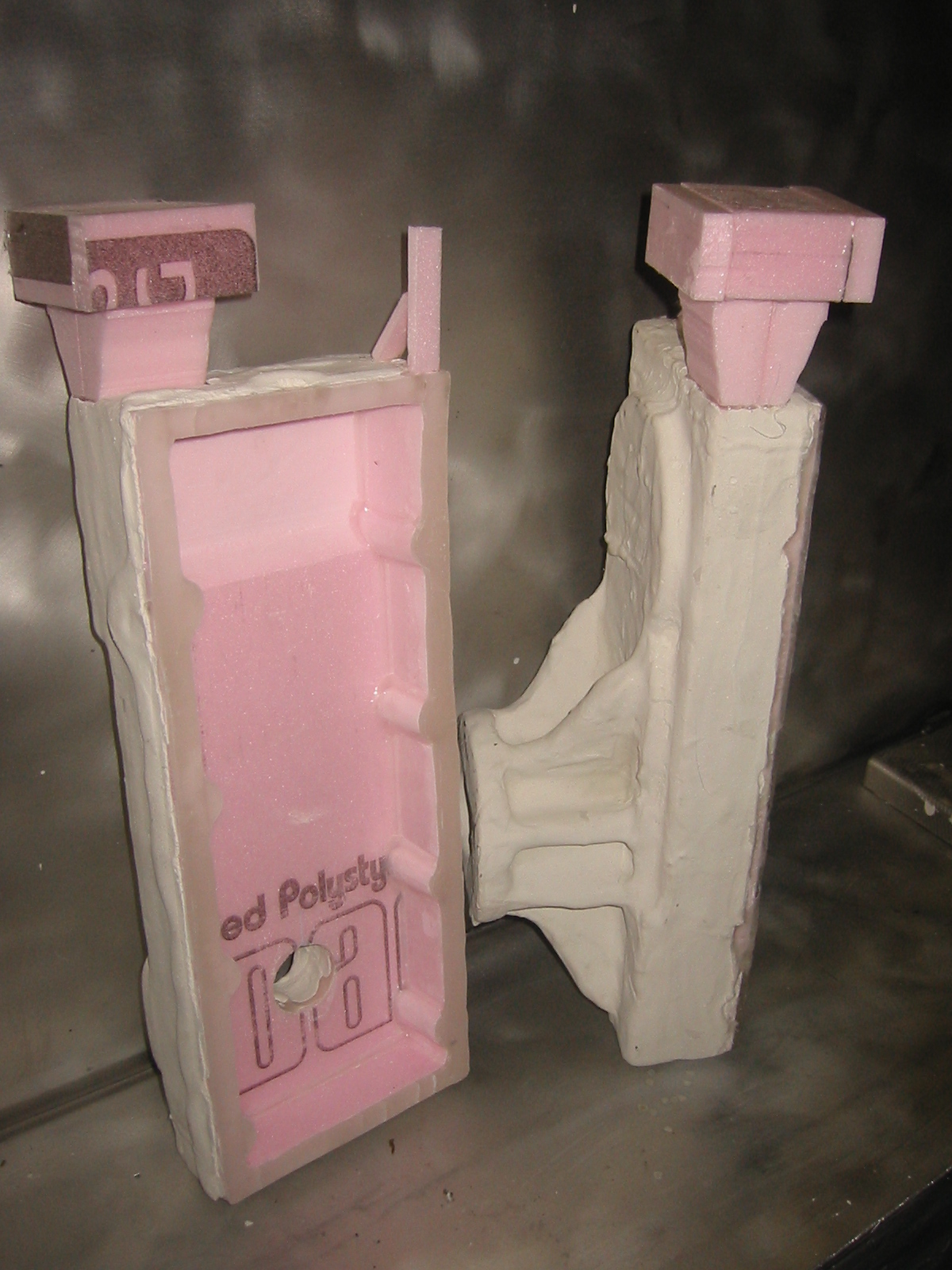 The first few coats of mud were applied with the 2 halves together to insure the alignment.