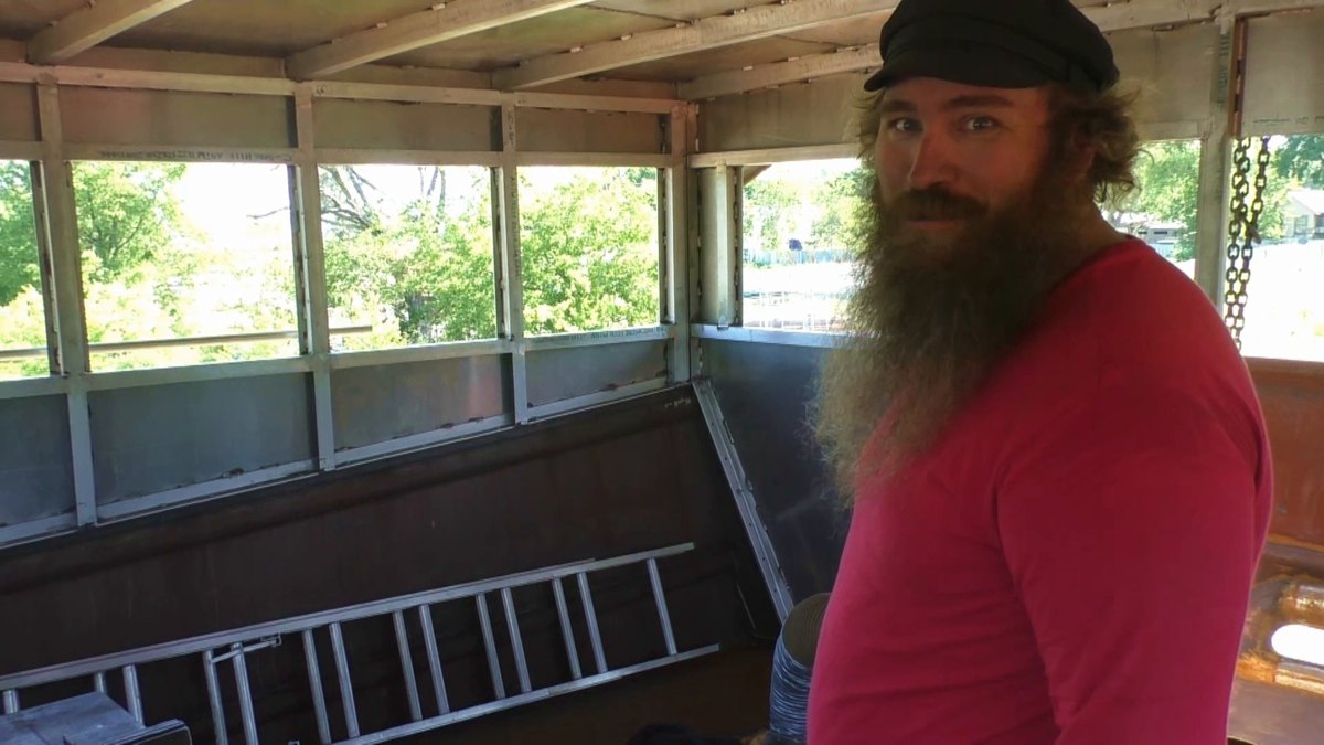 People of Seeker — 170508 Seeker LIVE - May 6, 2017 - Welding, Work Table, Sailmaking, Grommets