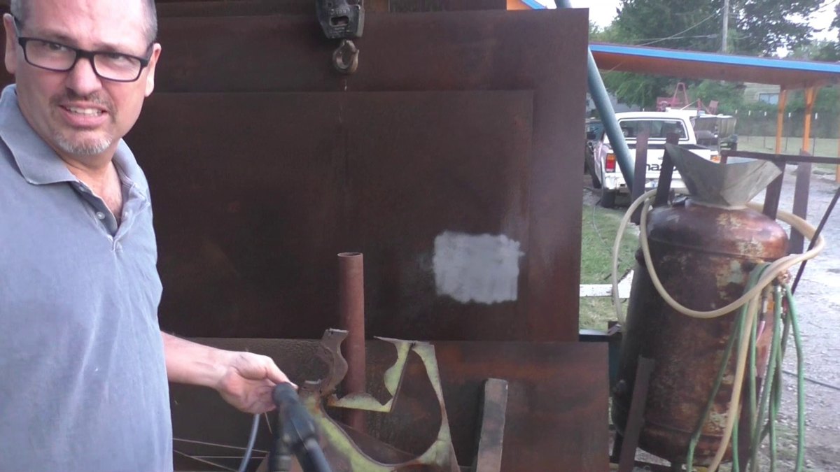 People of Seeker — 170913 Dewalt Pressure Washer Sandblasting the Day Tank