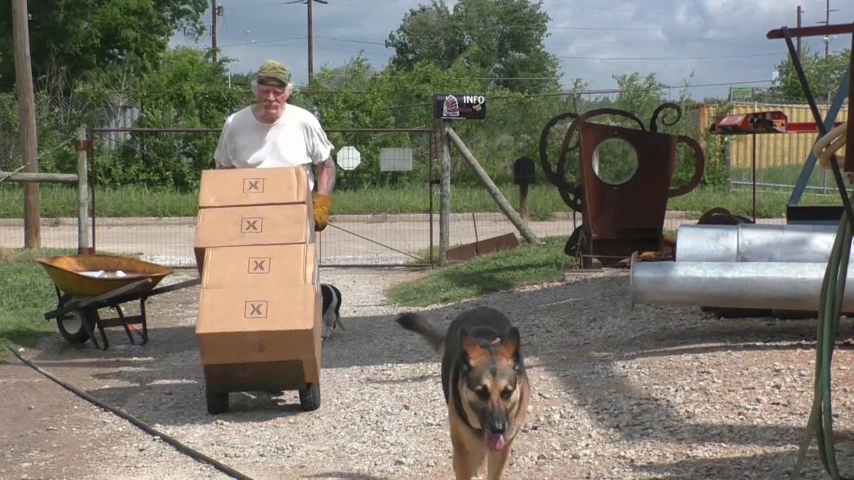 Animal companions — 170425 Bulwarks, CNC Routing, Casting Anodes, Decking, Chocks and more