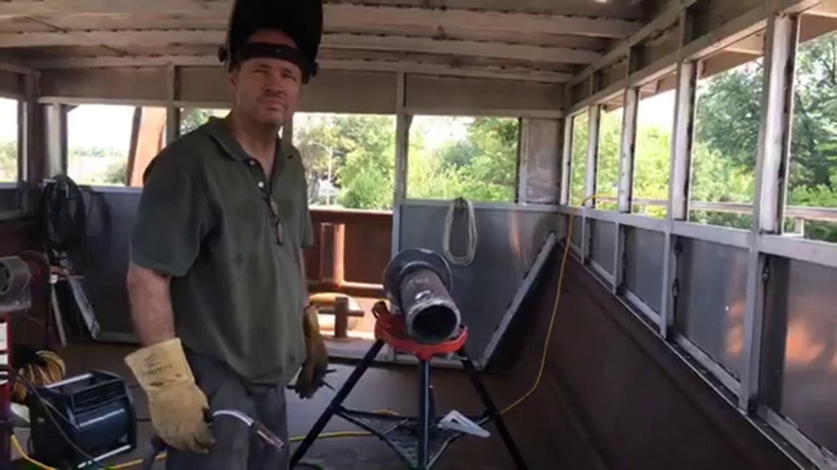 People of Seeker — 170903 SV Seeker Live - Sept 3, 2017 - Gues what it is, ROV Tank, Bath Tub, Batt Storage