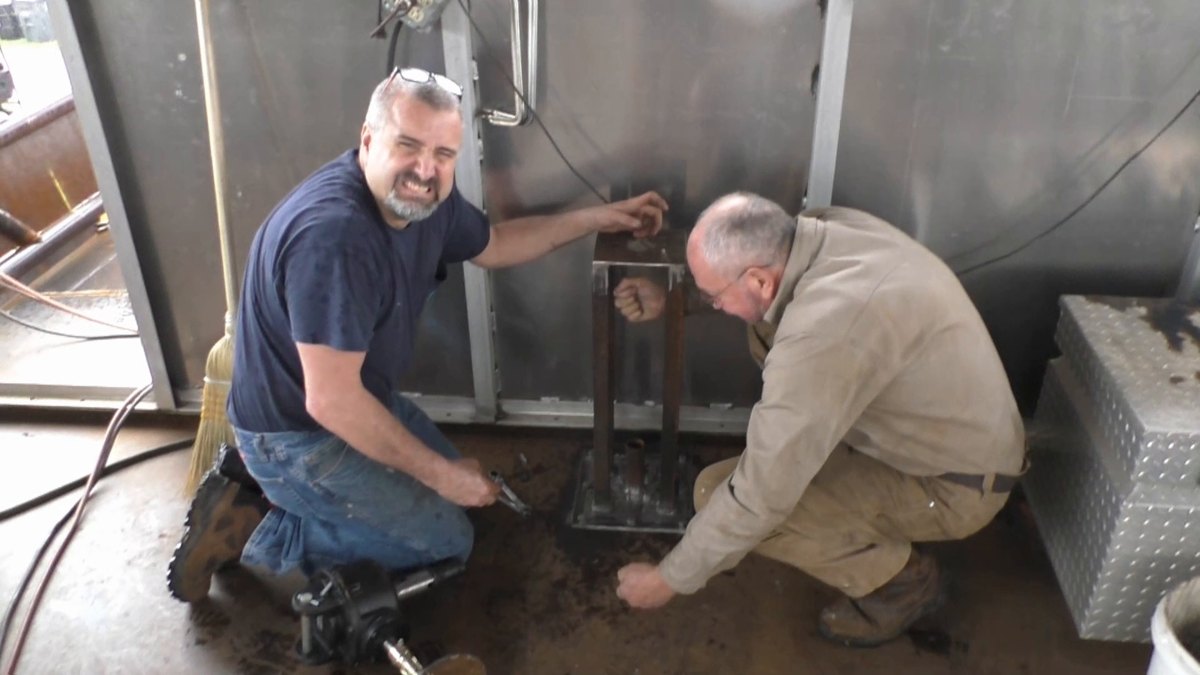 People of Seeker — 160315 Anchor Winch Rebuild - Part 11 - Capstans & Lead