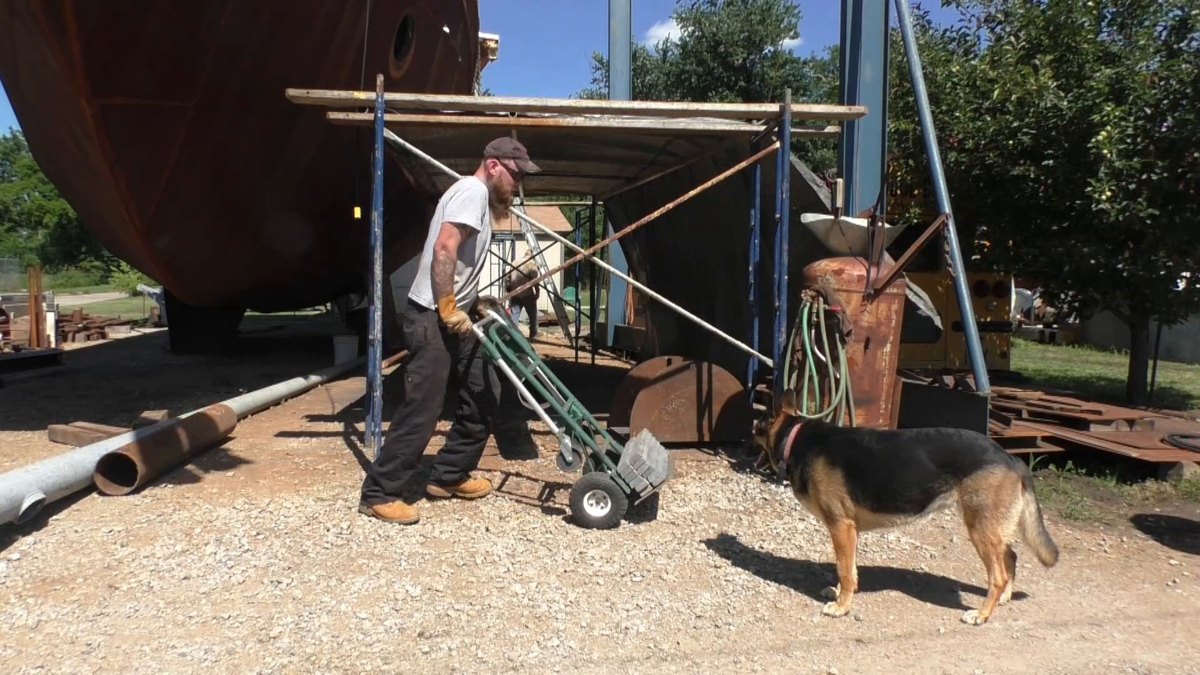Animal companions — 160607 Main Mast and Gangway and Assorted Repairs