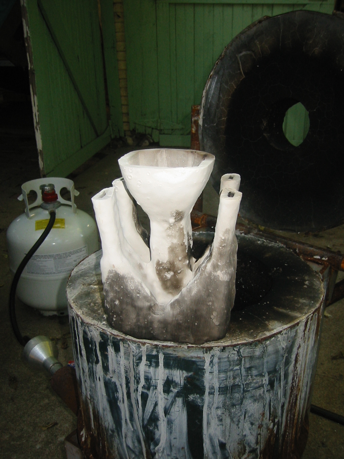 (3) The mold has be fired in the foundry after the foam was dissolved with acetone.