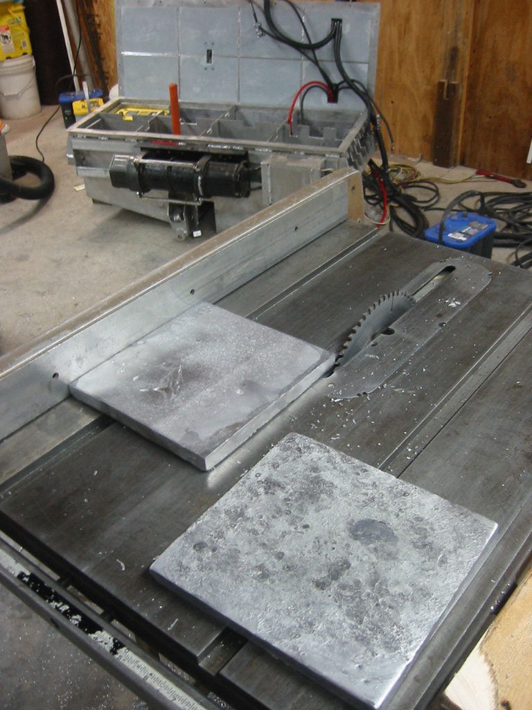 (6) Trimming the plates with a carbide blade.