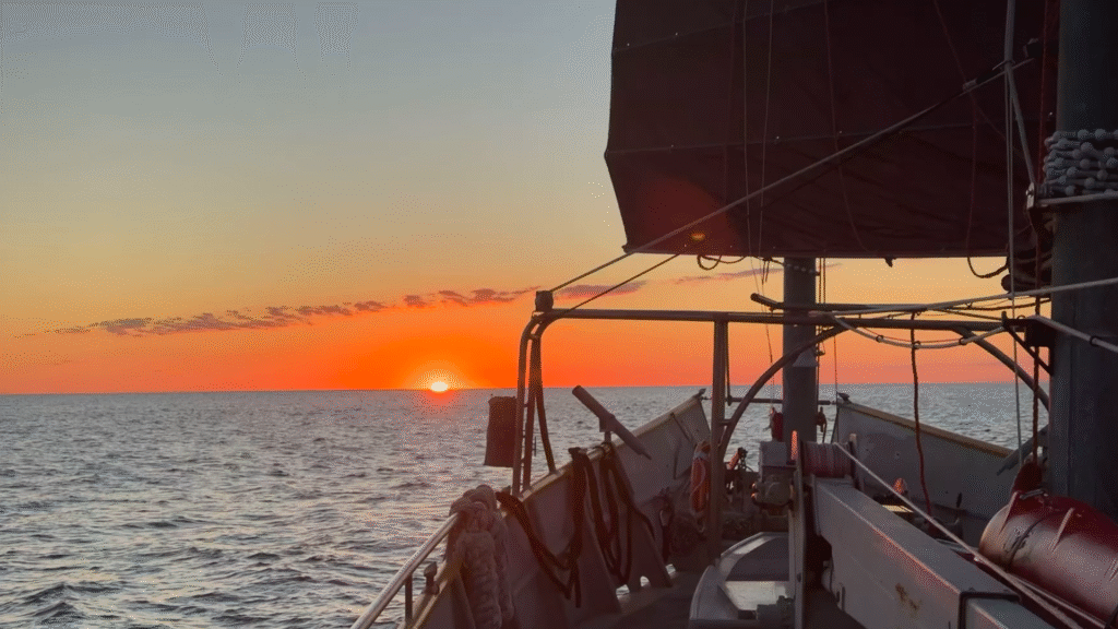 Cape Hatteras to Starboard photo 2