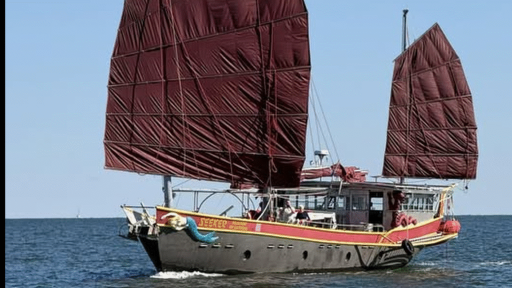 Cape Hatteras to Starboard photo 21